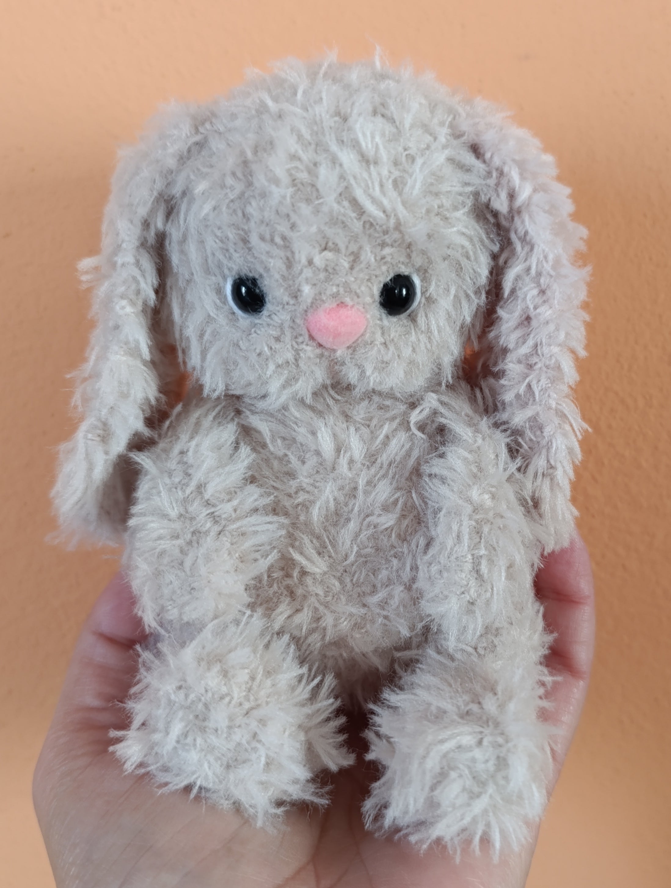 Daisy the Bunny - Crochet Amigurumi Pattern